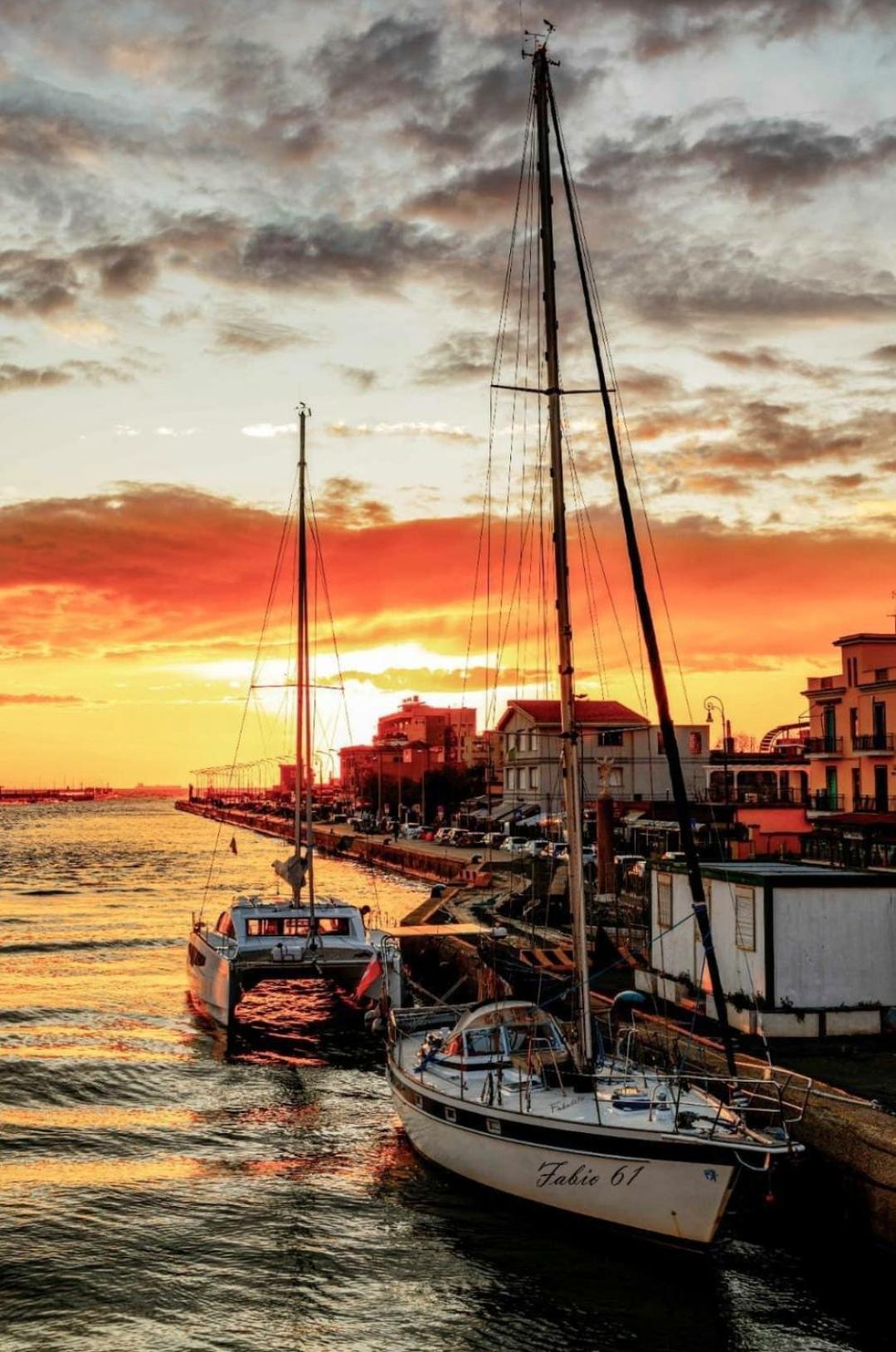 Sunset Beach Fiumicino Eksteriør bilde